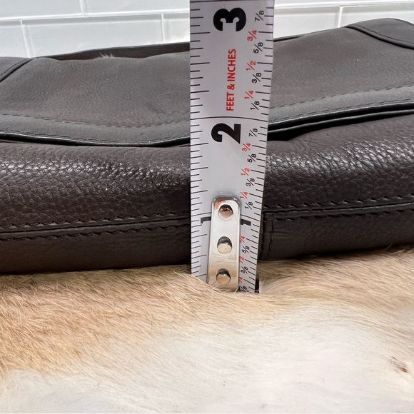 REACTION Kenneth Cole Reaction Brown Soft Leather Messenger Crossbody Bag 11x8” - Picture 13 of 14